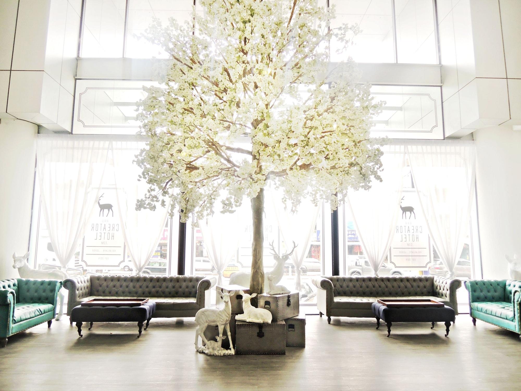 Creator Hotel Kulai Eksteriør billede