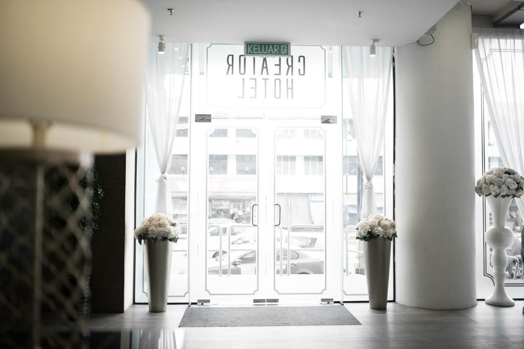 Creator Hotel Kulai Eksteriør billede